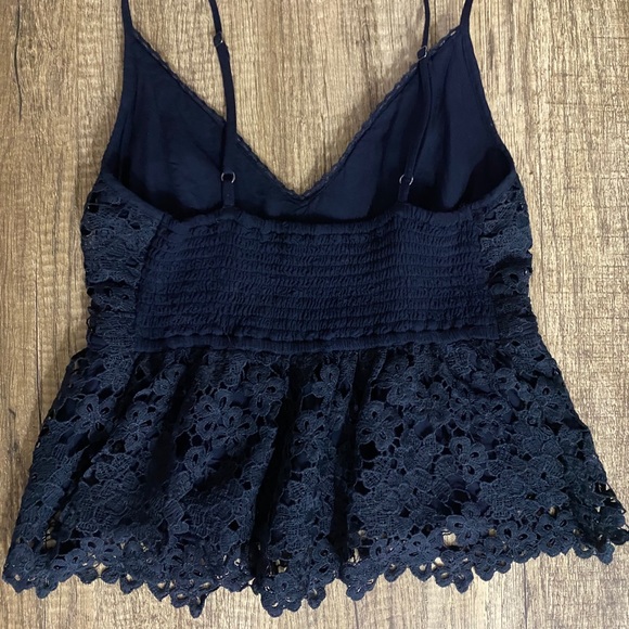 Cute Lace Navy Abercrombie & Fitch Tank Top - Picture 4 of 5